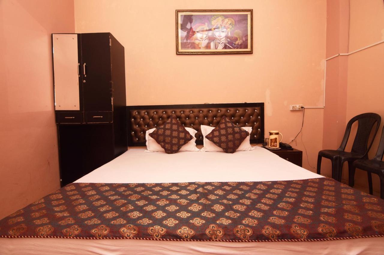 Ds Residency Varanasi-Prime Location-Parking Bagian luar foto