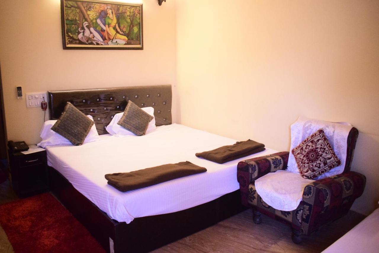 Ds Residency Varanasi-Prime Location-Parking Bagian luar foto