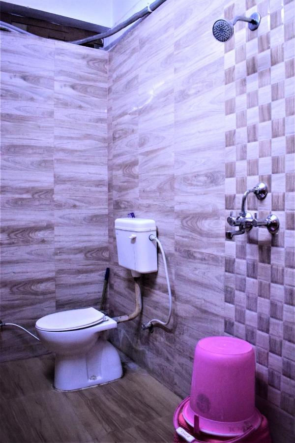 Ds Residency Varanasi-Prime Location-Parking Bagian luar foto