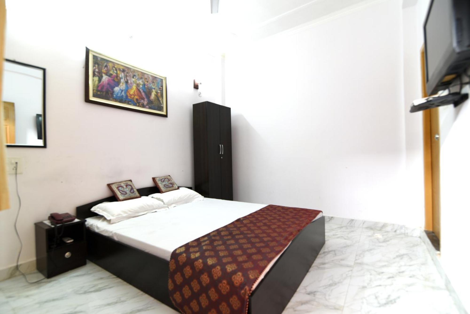 Ds Residency Varanasi-Prime Location-Parking Bagian luar foto