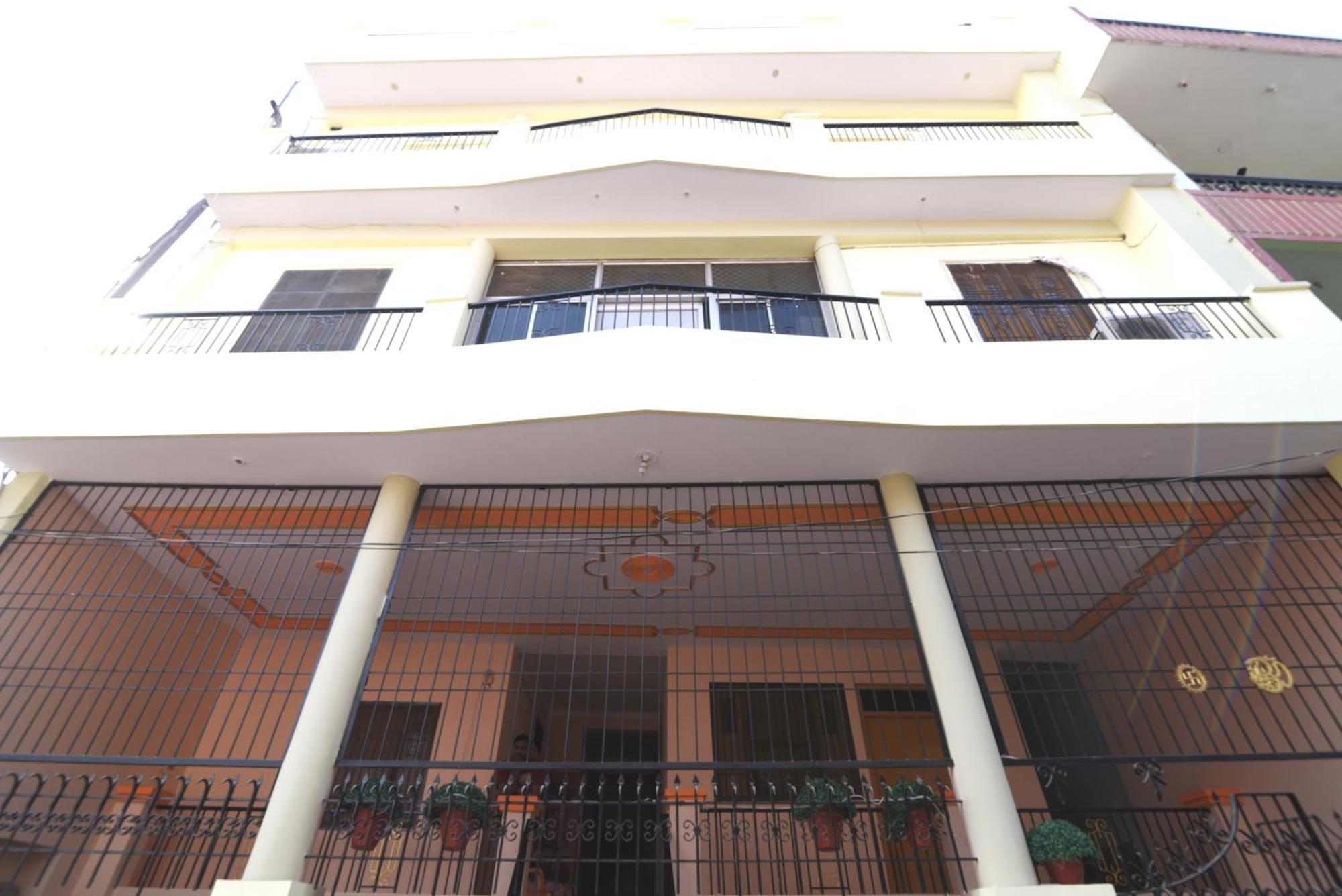 Ds Residency Varanasi-Prime Location-Parking Bagian luar foto