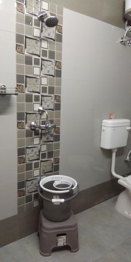 Ds Residency Varanasi-Prime Location-Parking Bagian luar foto